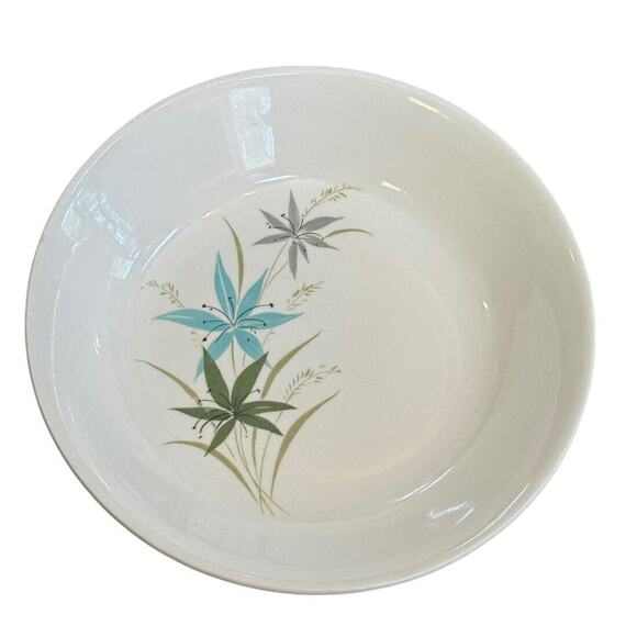 Tiger Lily Floral Salad Plates (2) ~ 7.5 Inches VTG Sabin China (Unmarked) READ - Picture 3 of 10